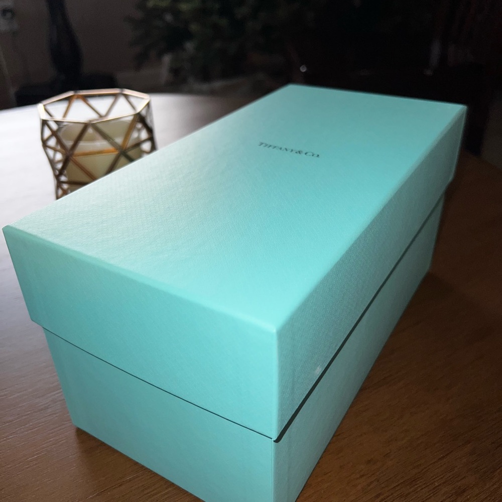 Tiffany & Co. Signature Blue Box - Picture 4 of 6